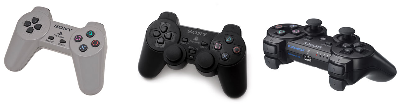 Da sinistra a destra: il controller della prima PSX, il DualShock 2 e il DualShock 3