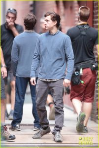 tom-holland-marisa-tomei-film-spiderman-homecoming00406mytext