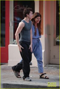 tom-holland-marisa-tomei-film-spiderman-homecoming303mytext