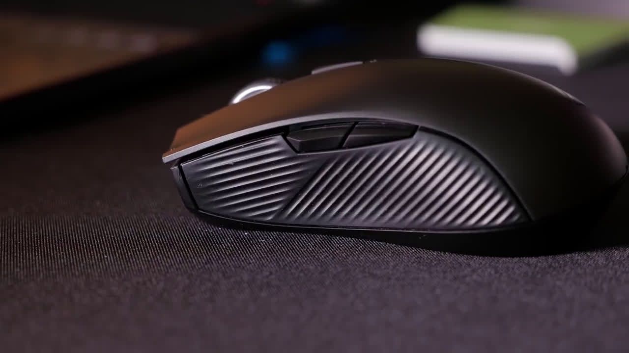 ROG Strix Carry: