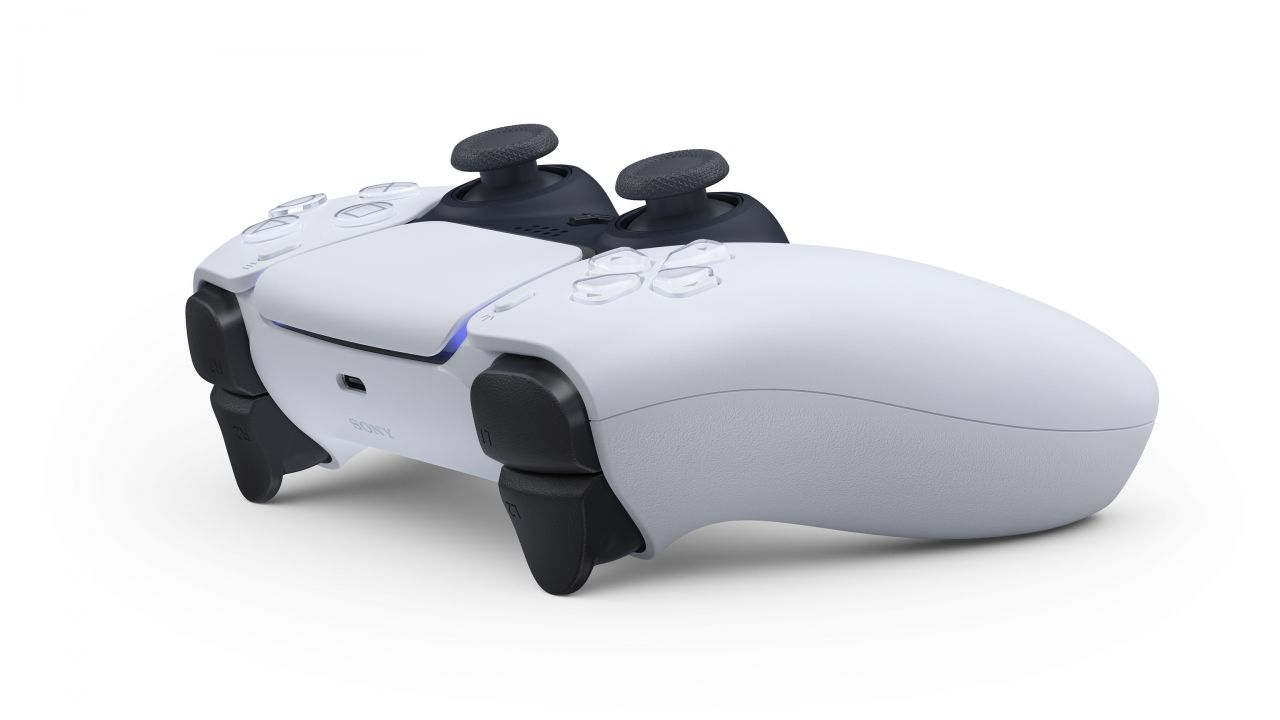 DualSense vs Pad Series X
