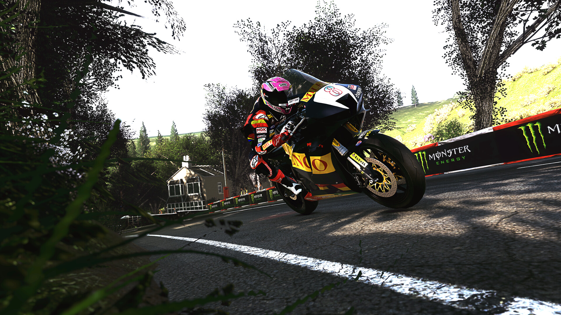 TT Isle of Man Provato